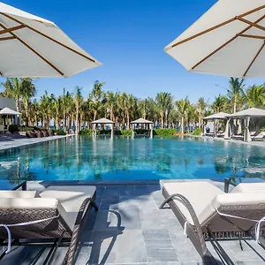 Grandvrio Ocean Danang ***** Хойан