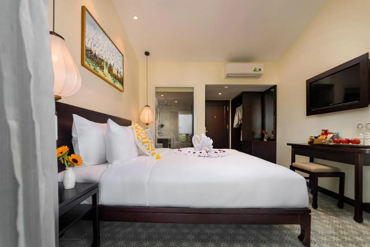 Hoi An Merrily De Art Hotel  Хойан