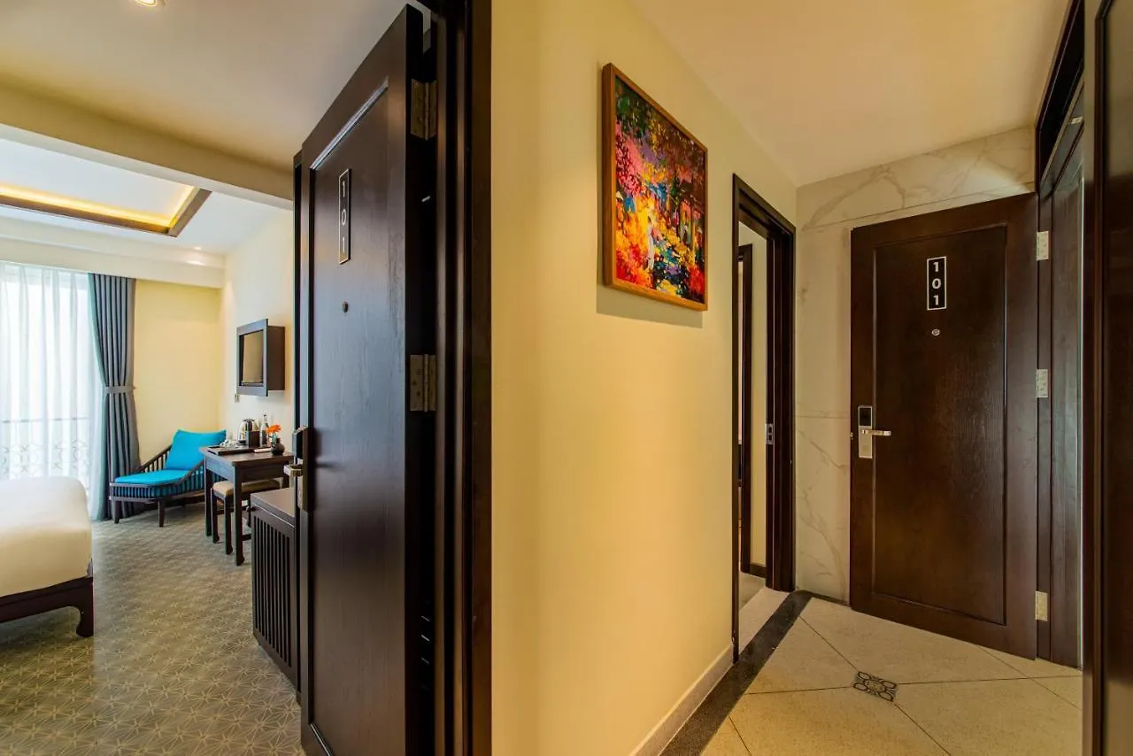 Hoi An Merrily De Art Hotel Хойан